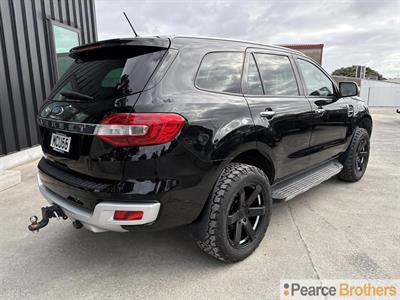 2019 Ford Everest - Thumbnail