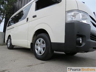 2020 Toyota Hiace - Thumbnail