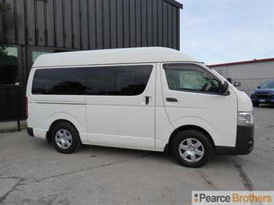 2020 Toyota Hiace - Thumbnail