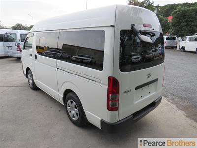 2020 Toyota Hiace - Thumbnail