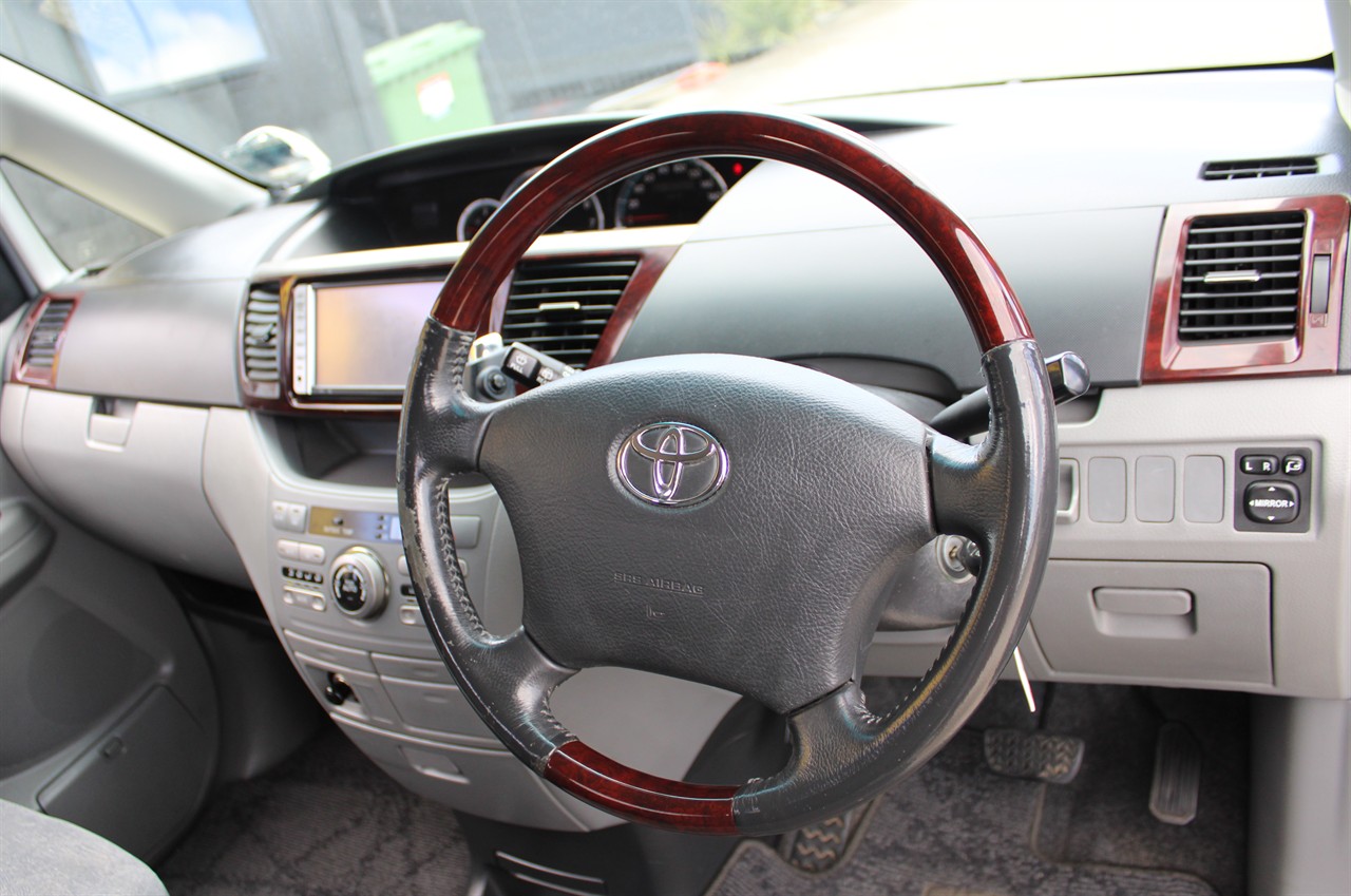 2007 Toyota Noah