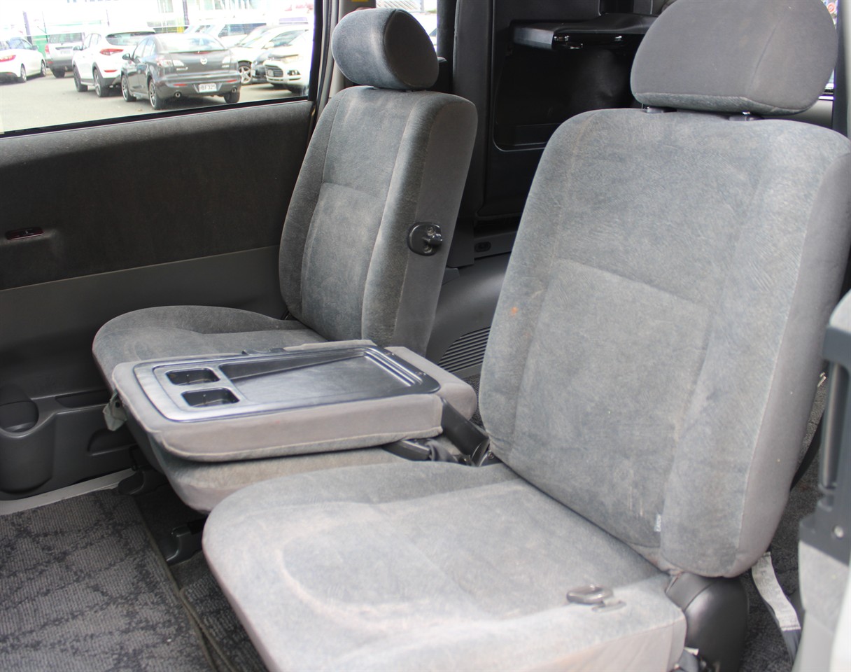 2007 Toyota Noah