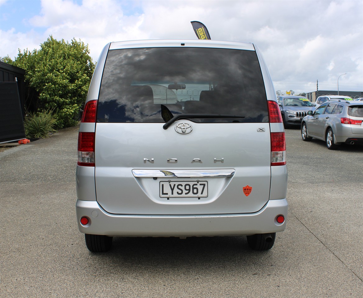 2007 Toyota Noah