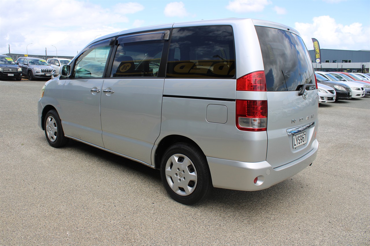 2007 Toyota Noah