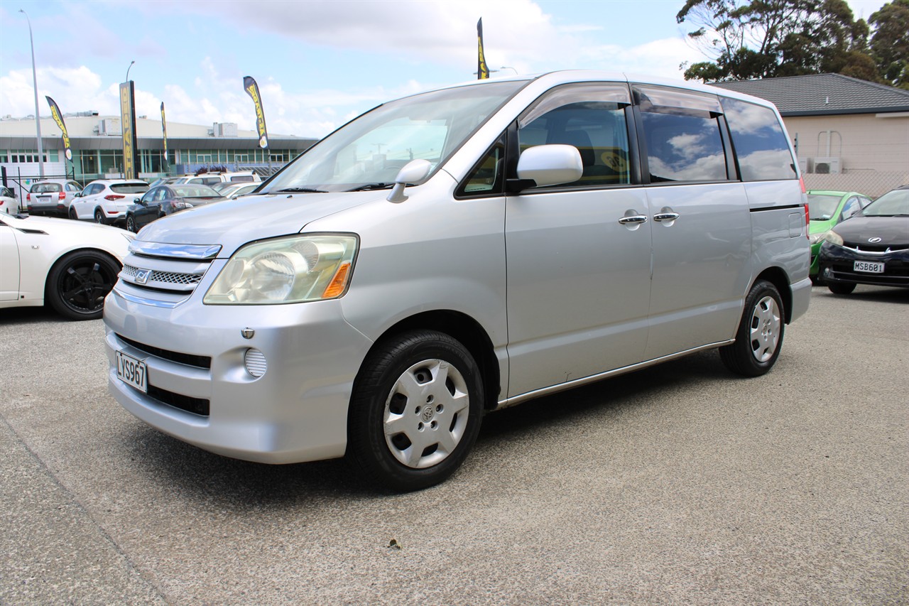 2007 Toyota Noah