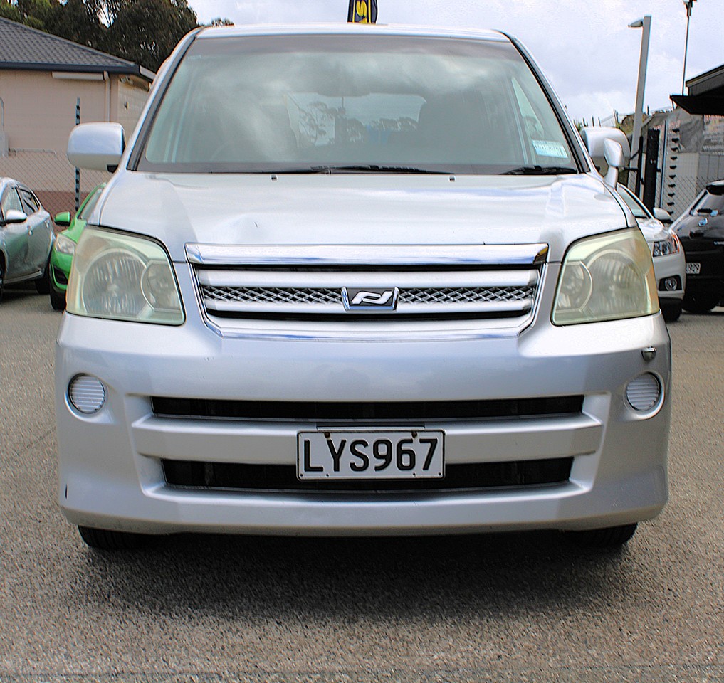 2007 Toyota Noah