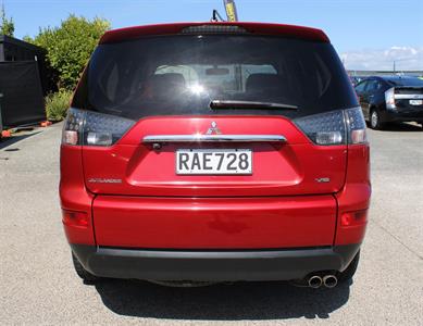 2008 Mitsubishi Outlander - Thumbnail