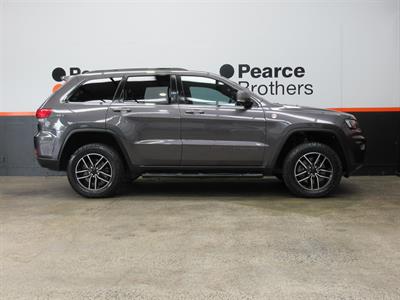 2019 Jeep Grand Cherokee - Thumbnail