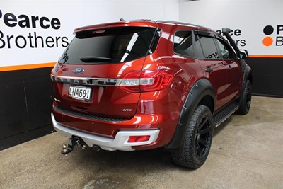 2018 Ford Everest - Thumbnail