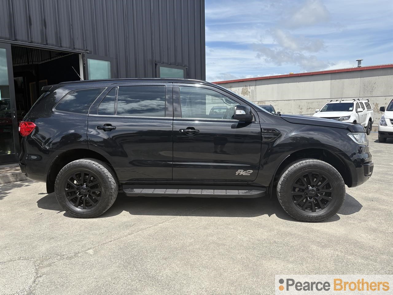 2017 Ford Everest