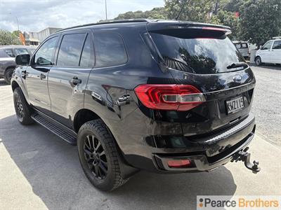 2017 Ford Everest - Thumbnail