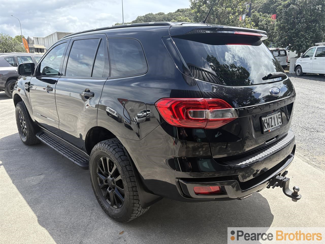 2017 Ford Everest