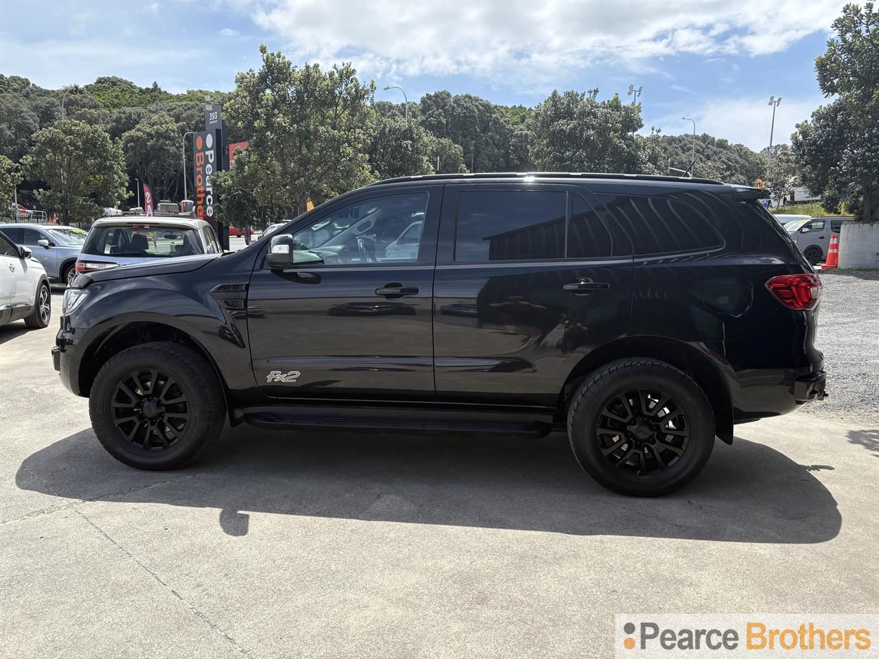 2017 Ford Everest