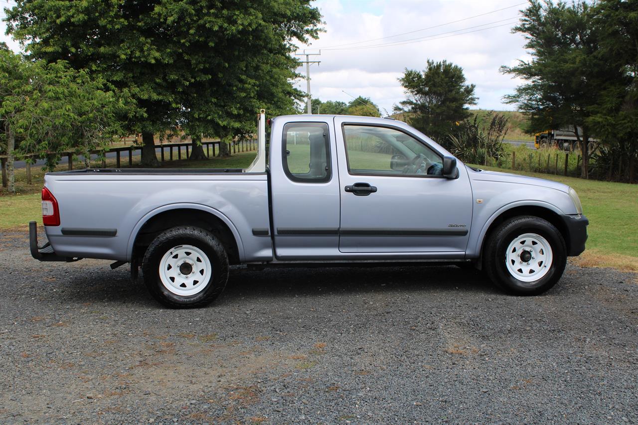 2004 Holden Rodeo