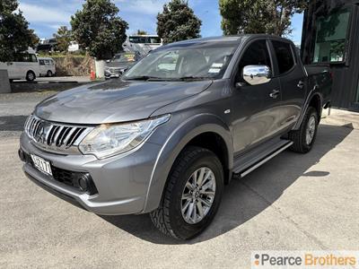 2015 Mitsubishi Triton - Thumbnail