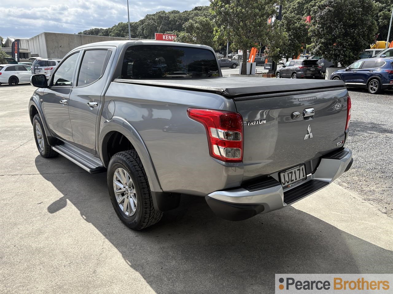 2015 Mitsubishi Triton