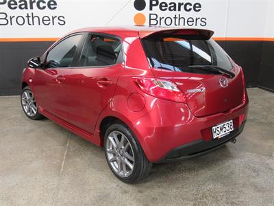 2014 Mazda Mazda2 - Thumbnail