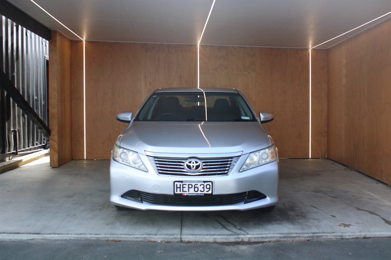 2014 Toyota AURION