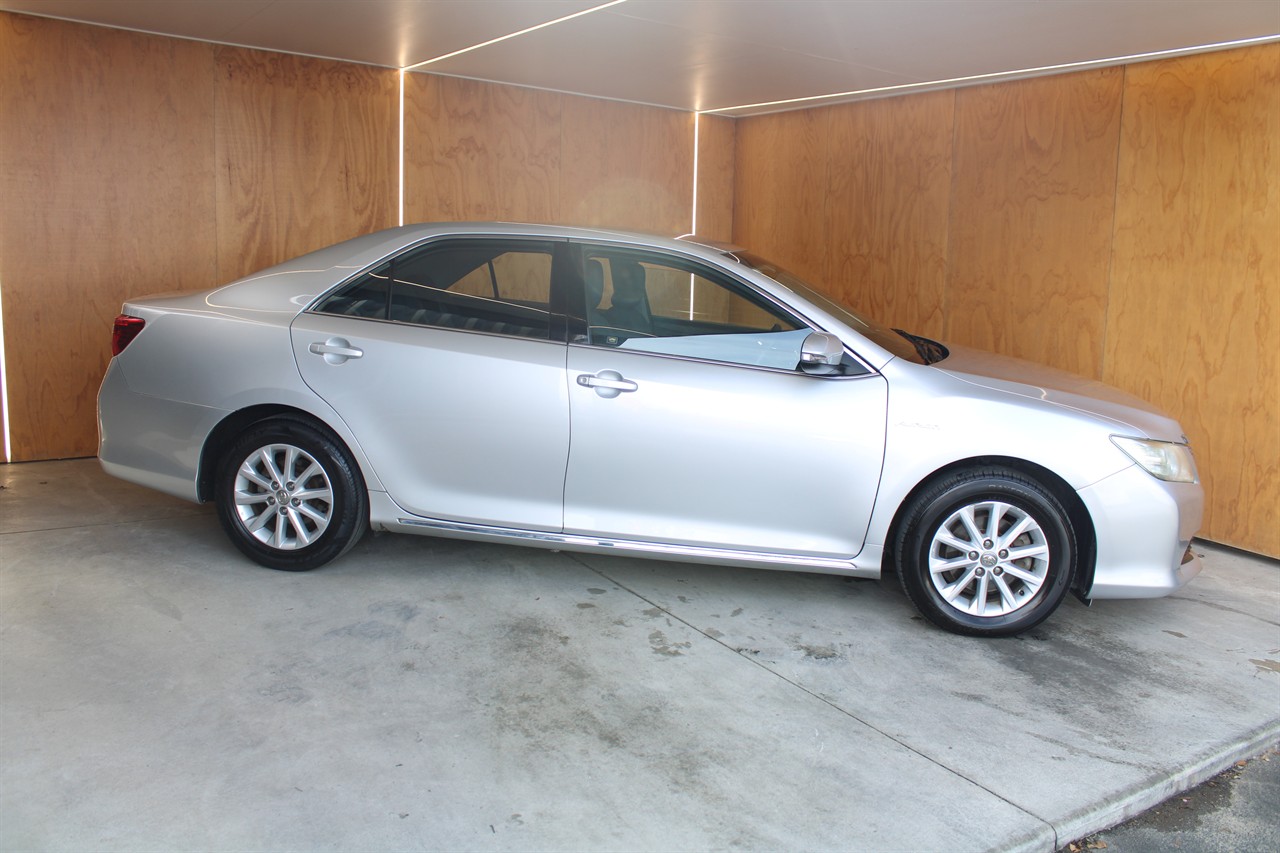 2014 Toyota AURION