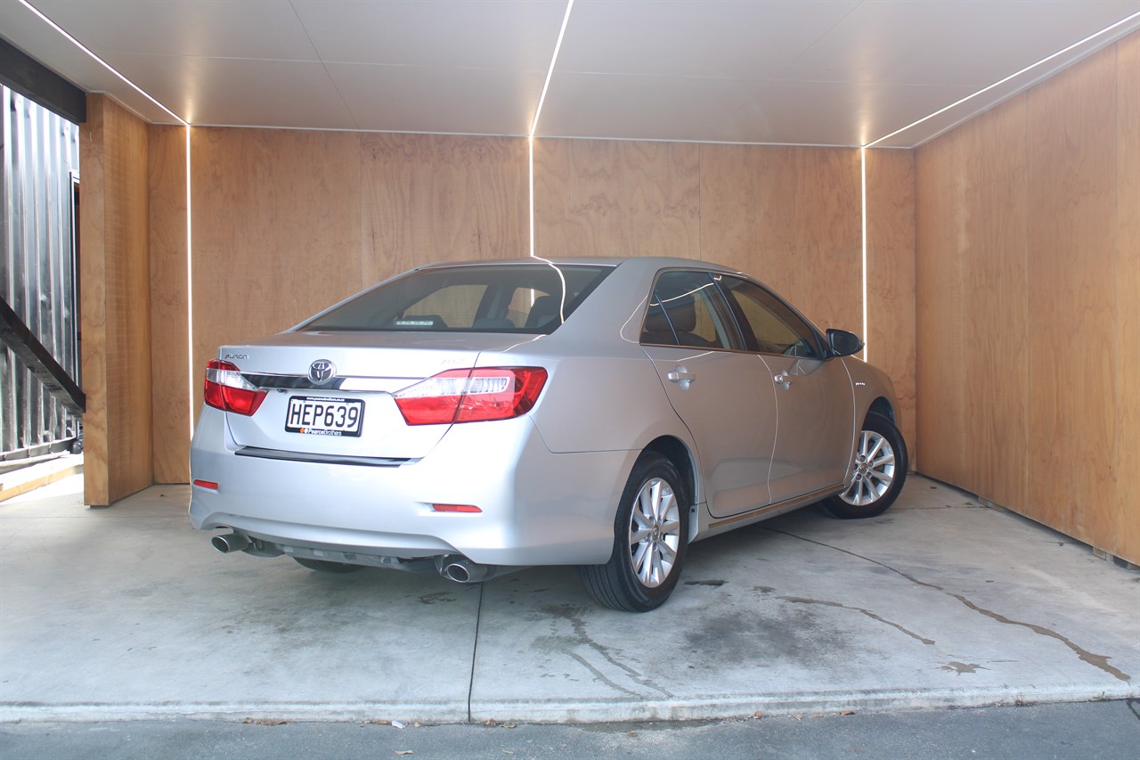 2014 Toyota AURION