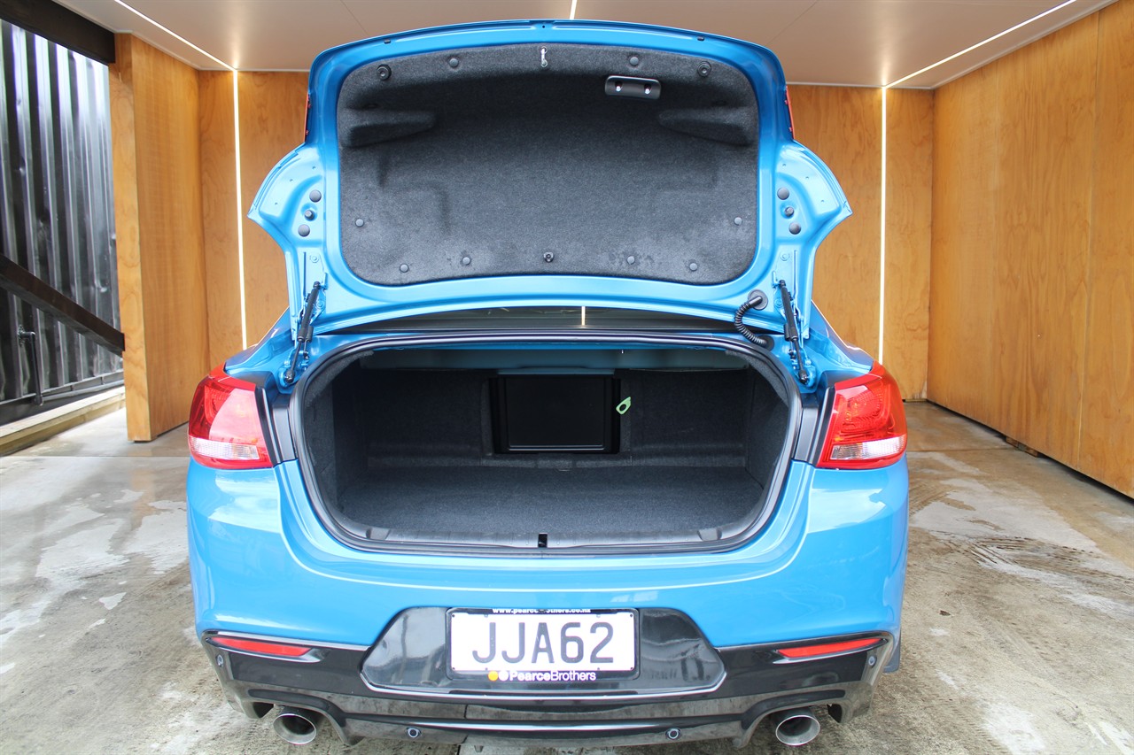 2015 Holden COMMODORE