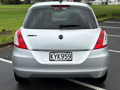 2014 Suzuki Swift - Thumbnail