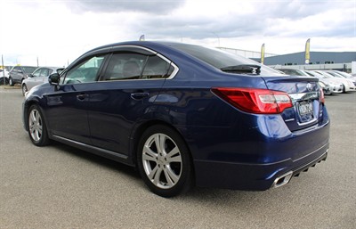 2015 Subaru Legacy - Thumbnail