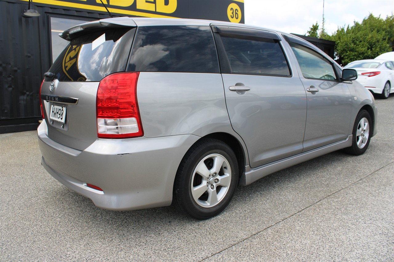 2005 Toyota Wish