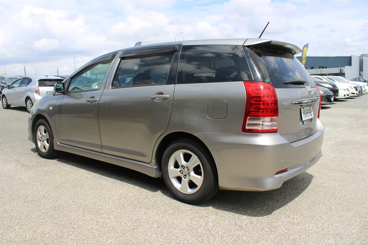 2005 Toyota Wish