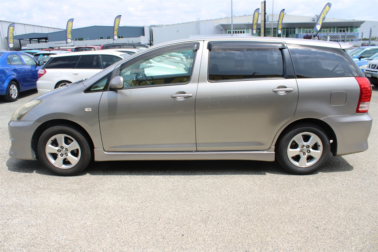 2005 Toyota Wish