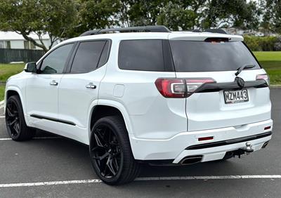 2020 Holden Acadia - Thumbnail