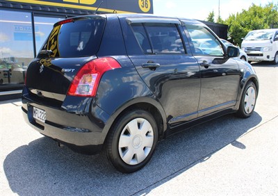 2008 Suzuki Swift - Thumbnail