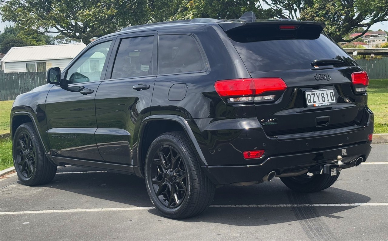 2020 Jeep GRAND CHEROKEE