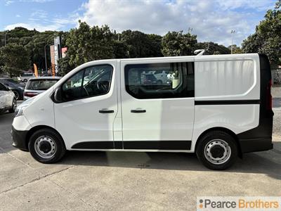 2021 Renault Trafic - Thumbnail