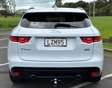 2018 Jaguar F-Pace - Thumbnail