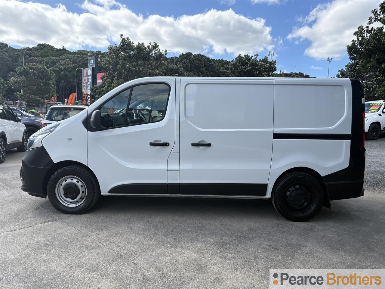 2020 Mitsubishi Express