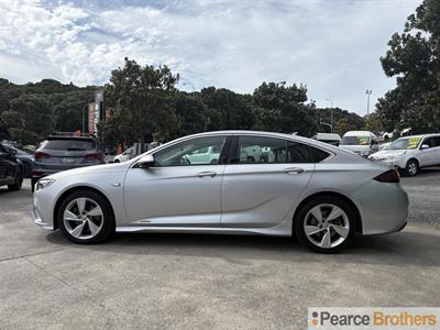 2019 Holden Commodore - Thumbnail