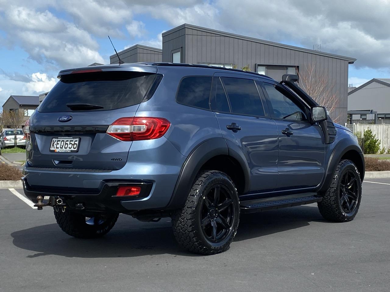 2016 Ford Everest