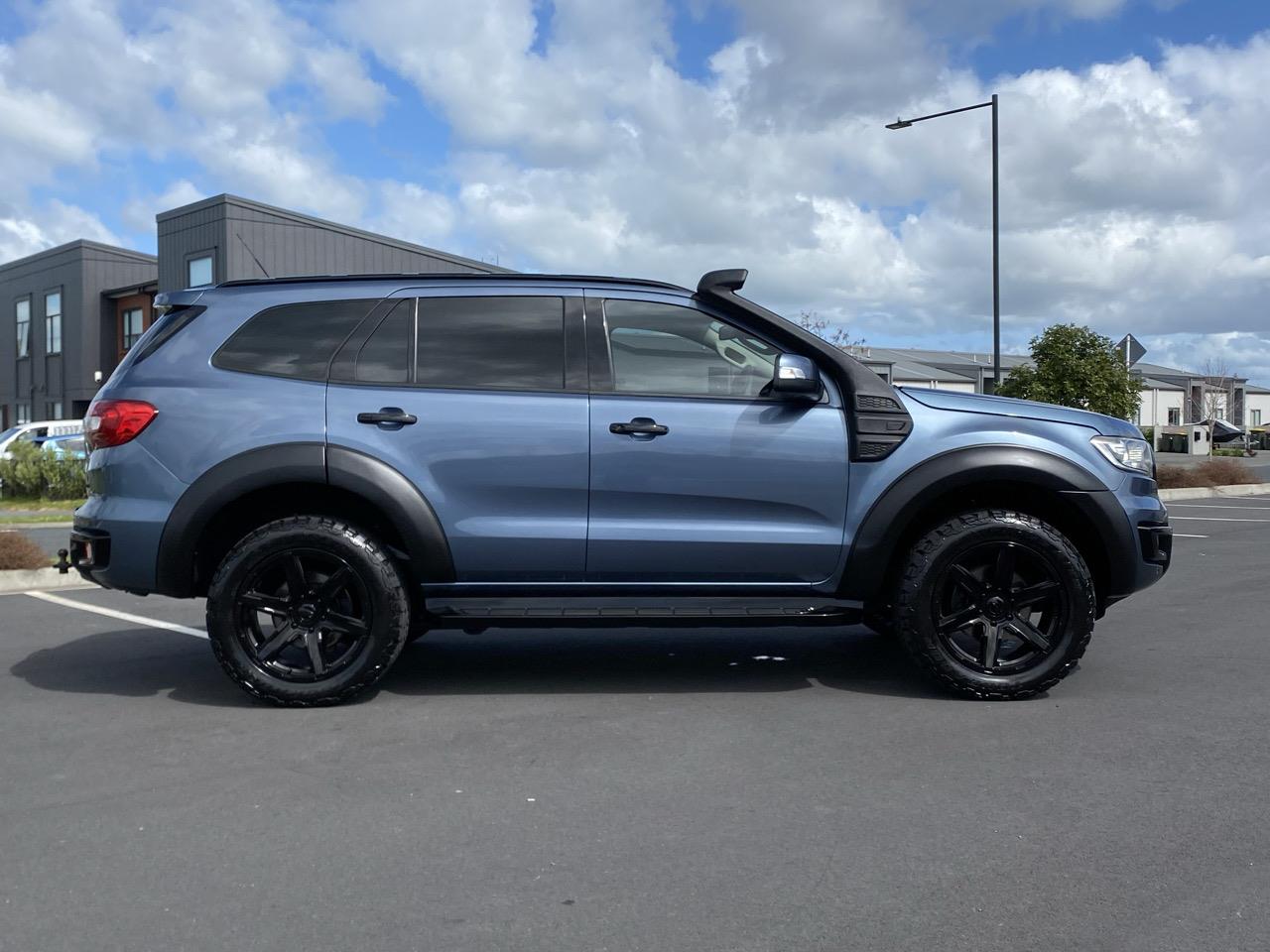 2016 Ford Everest