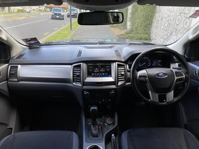 2016 Ford Everest - Thumbnail