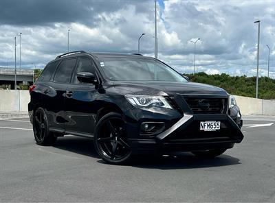 2019 Nissan Pathfinder - Thumbnail