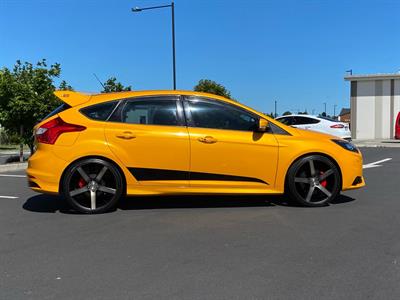 2013 Ford Focus - Thumbnail