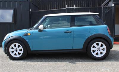 2009 Mini COOPER - Thumbnail