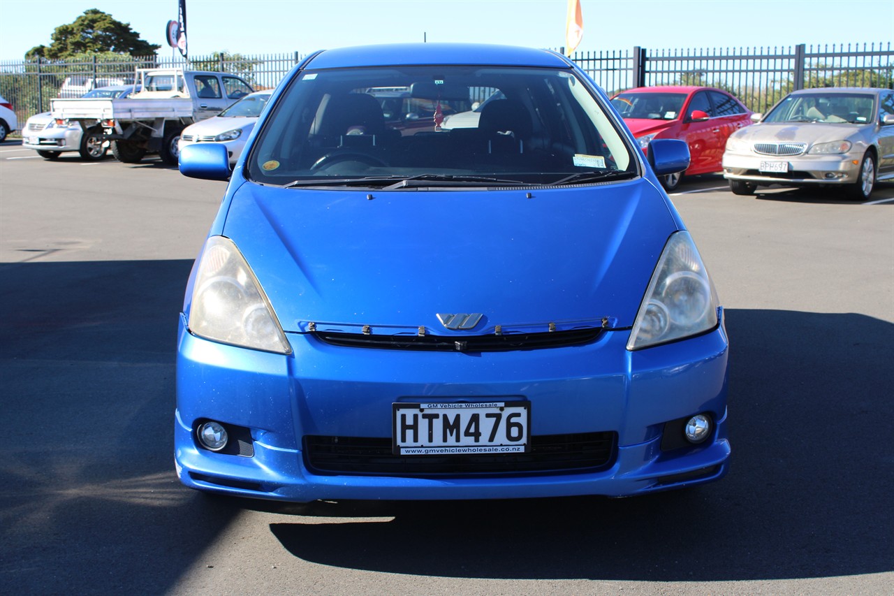 2004 Toyota Wish