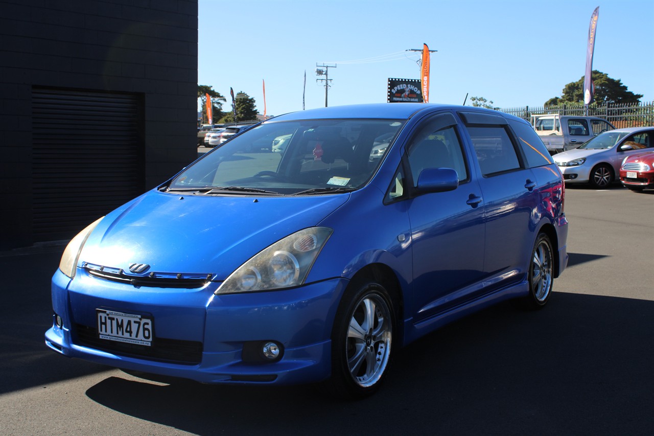 2004 Toyota Wish