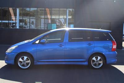 2004 Toyota Wish - Thumbnail