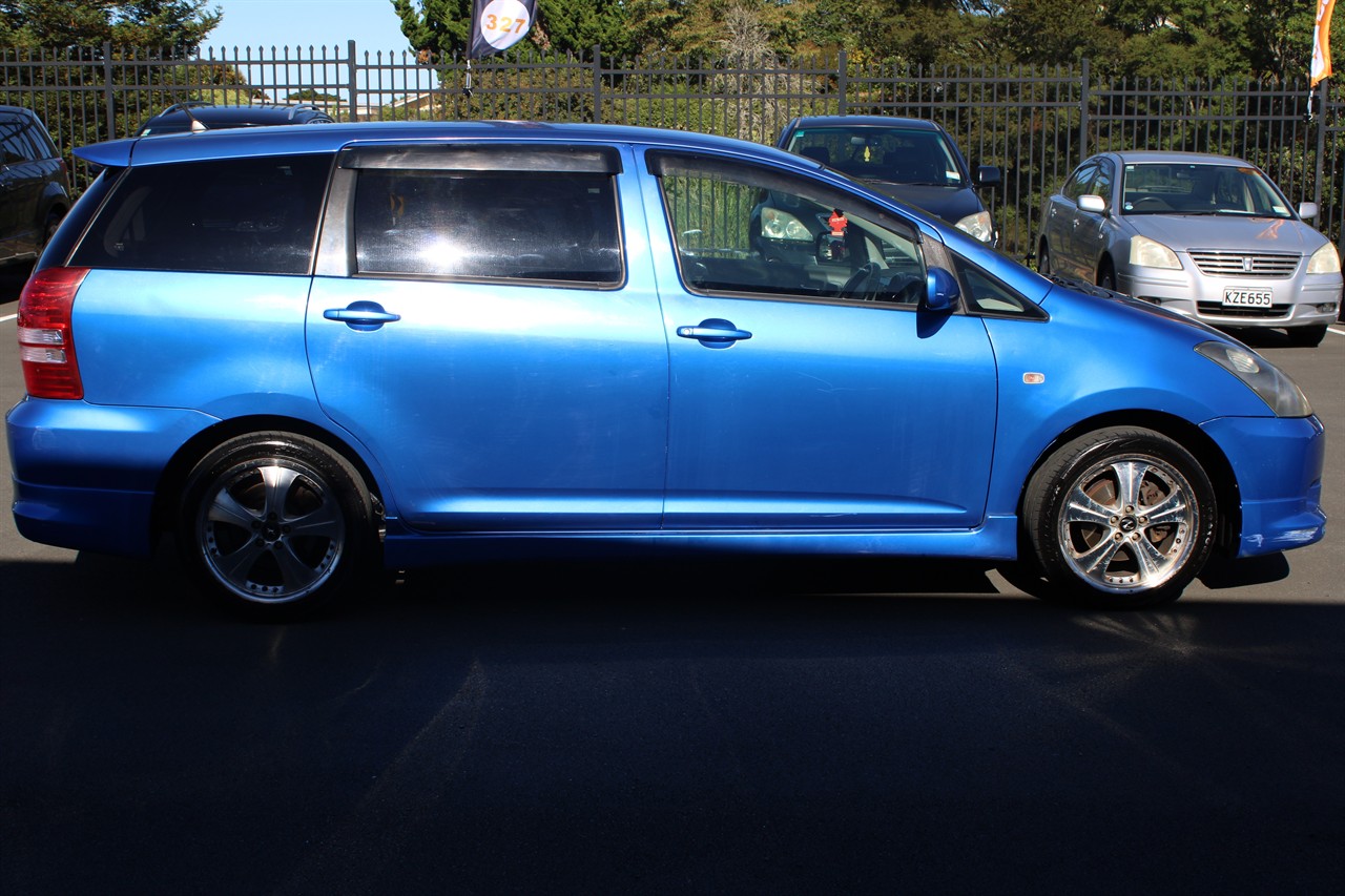 2004 Toyota Wish