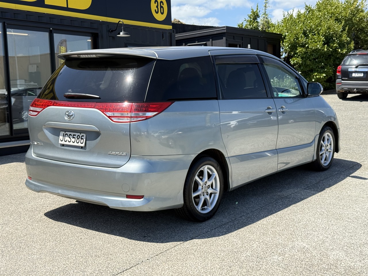 2006 Toyota Estima