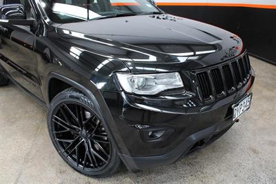 2017 Jeep Grand Cherokee - Thumbnail