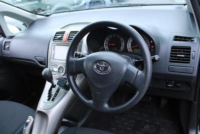 2009 Toyota Auris - Thumbnail